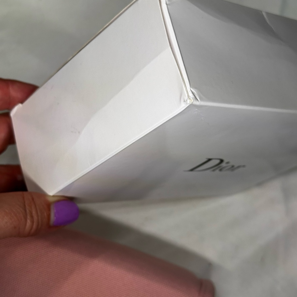 Dior Pink Cosmetic Bag with Samples - Picture 5 of 5